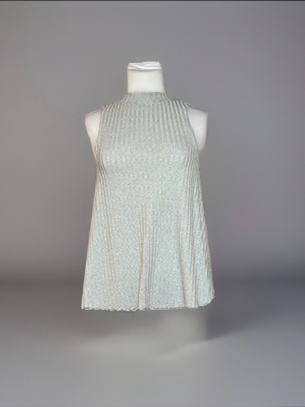 Altar’d State Silver Knit Sleeveless Sweater Tank Top Women’s Medium